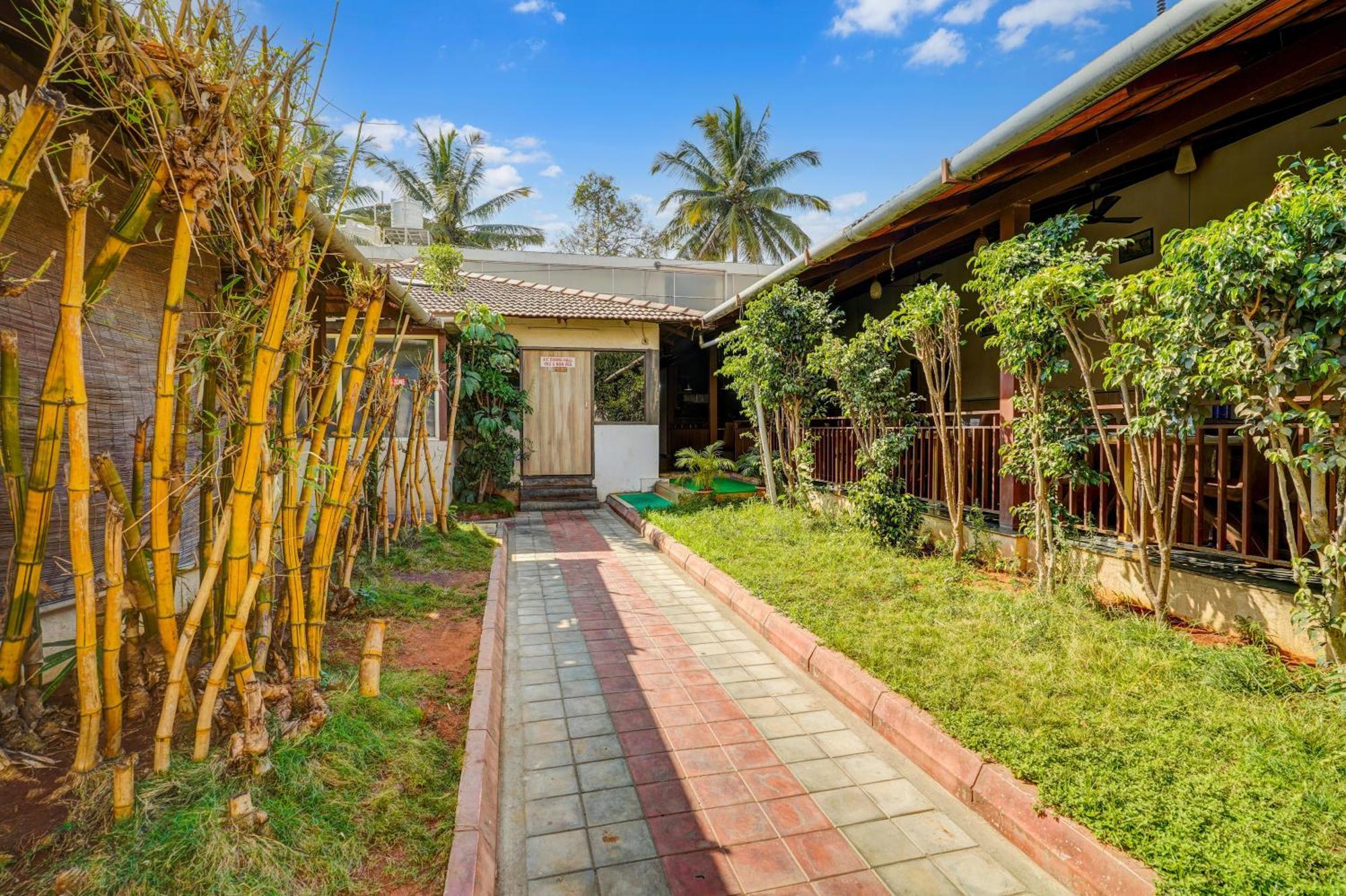 Super Collection O Bannergatta Road Near Decathlon Hotel Bangalore Exterior foto